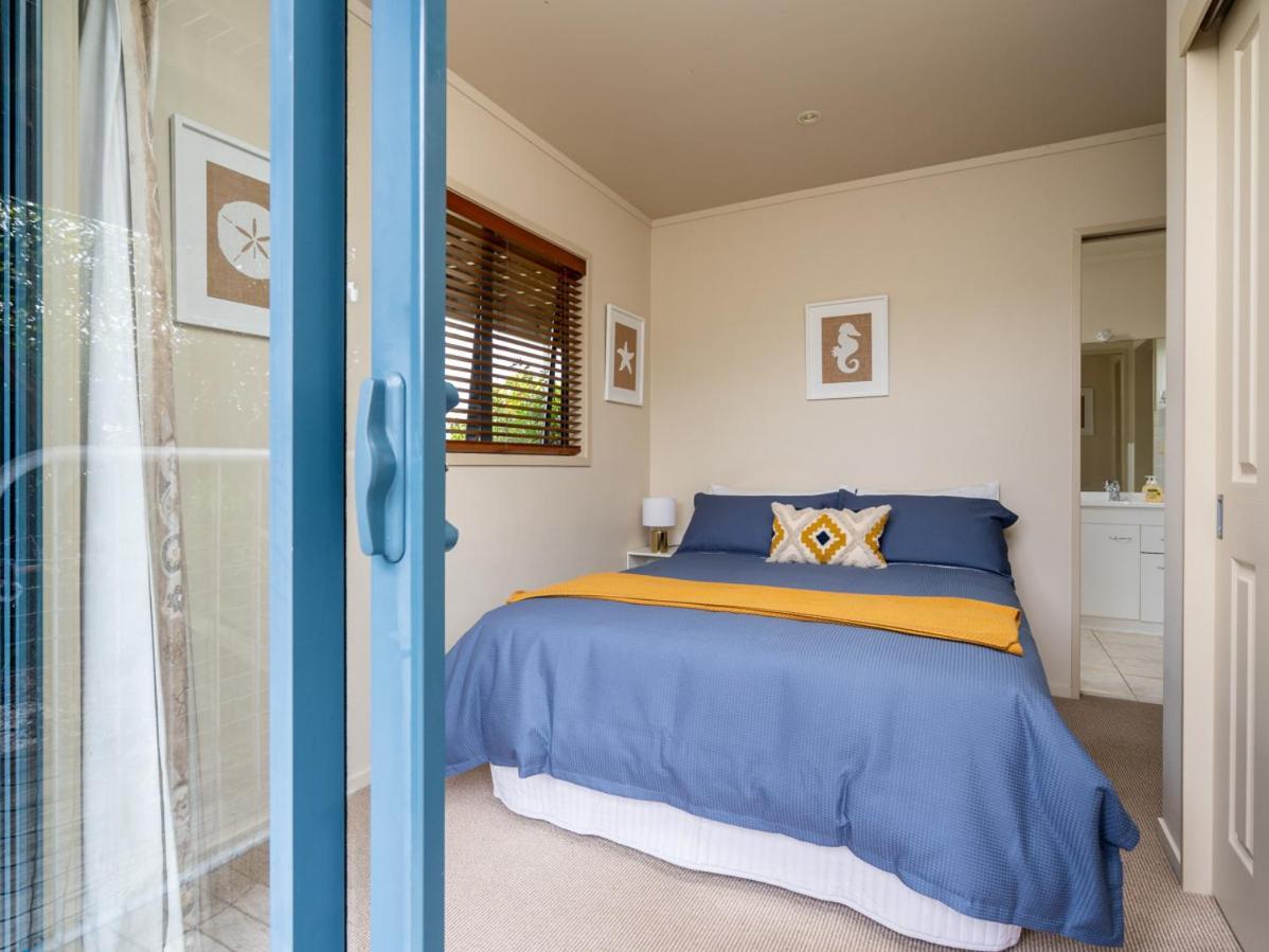 Oceans 8 - Mangawhai Heads Holiday Home Kültér fotó