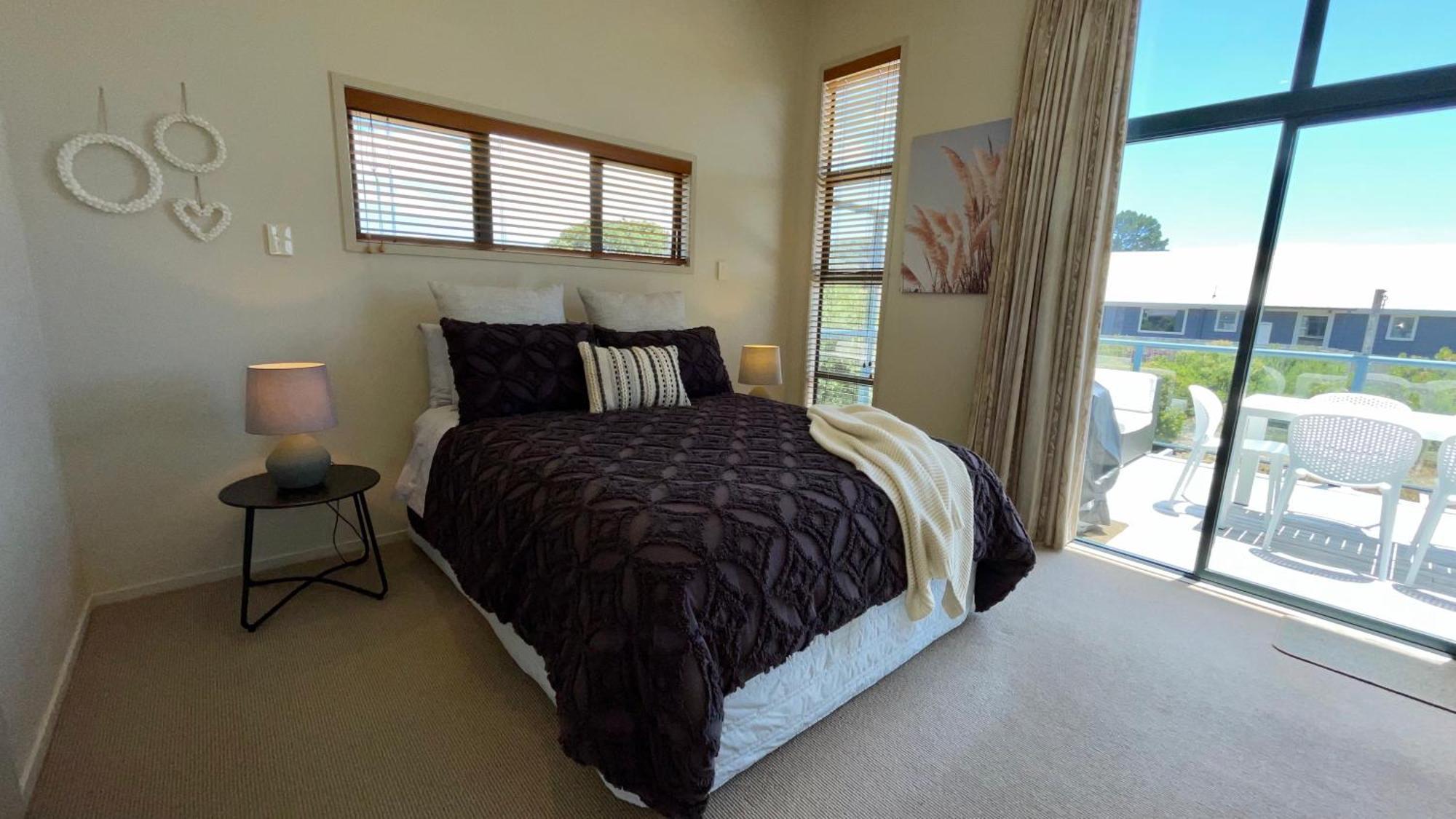 Oceans 8 - Mangawhai Heads Holiday Home Kültér fotó